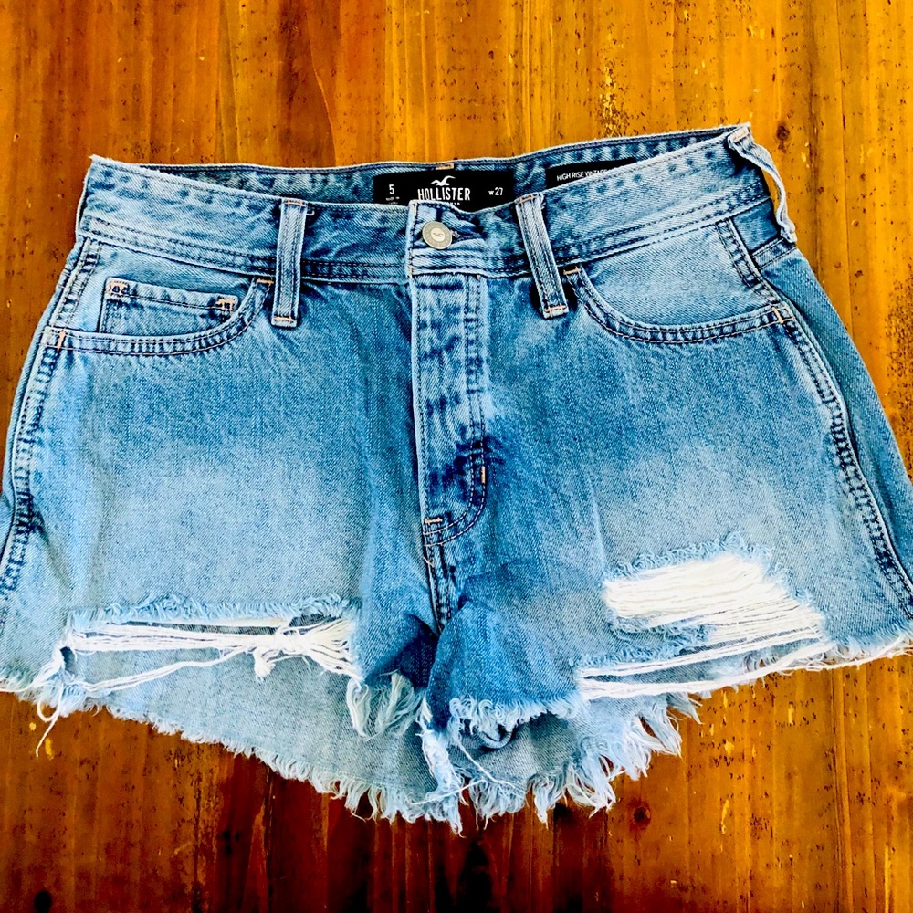 Hollister vintage High Rise jean shorts size 5